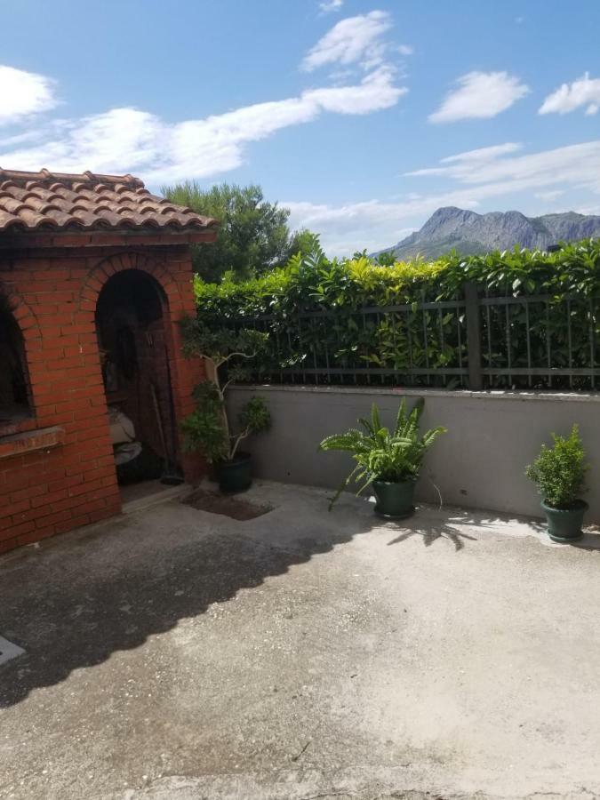 Apartment Ines Omiš Exterior foto
